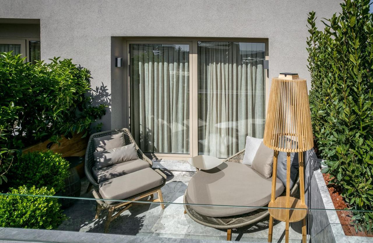 The Stay Boulevard Nisantasi Istanbul Exterior photo The hotel's terrace