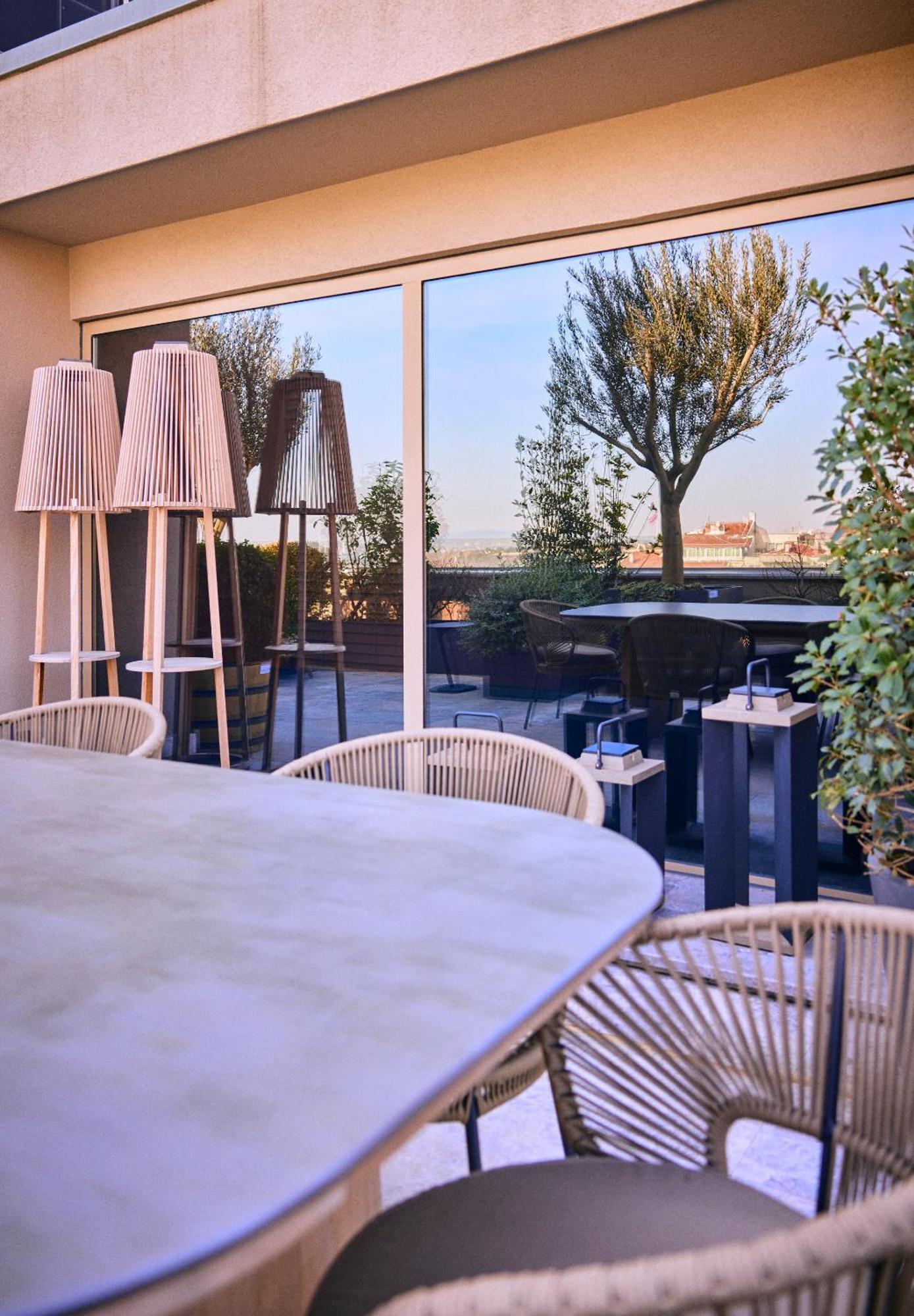 The Stay Boulevard Nisantasi Istanbul Exterior photo Skyline Terrace