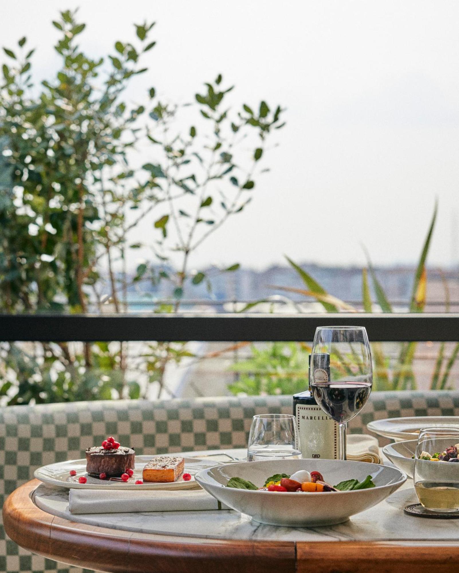The Stay Boulevard Nisantasi Istanbul Exterior photo The Terrace